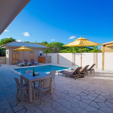 Lovely Caribbean Family Villa With Private Pool Willemstad Exterior photo